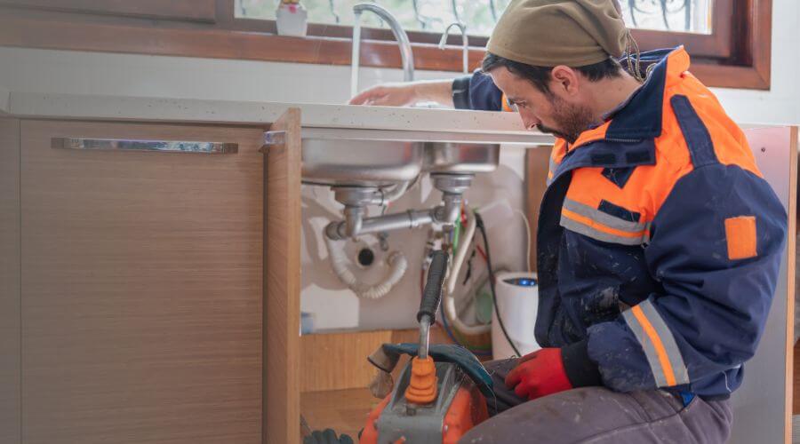Expert burst pipe repair services in Stinnett, TX